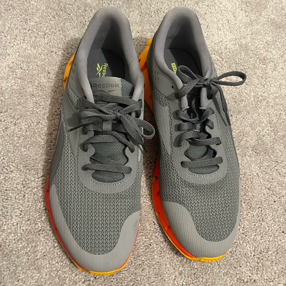 Rebook runner shoes